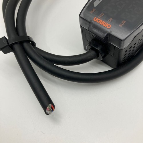 Omron ZX-EDA11 2M smart sensor linear proximity type amplifier unit ZX-E NPN - Picture 5 of 5