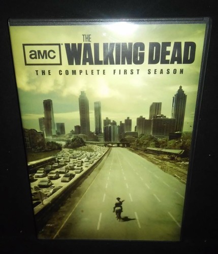 Walking Dead: The Complete First Season (DVD, 2011, 2-Disc Set) - Imagen 1 de 2