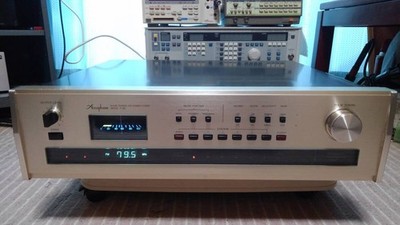 Accuphase T-105 FM Stereo Synthesizer Tuner Audiophile Vintage Japan