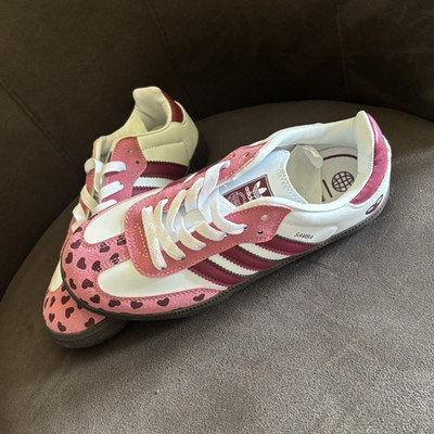 adidas Samba Jugend Sneaker Low Top Schnürung Weiß Rosa Herzmuster EU 35