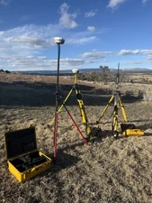 Trimble R8 model 3 GPS Glonass With TDL 450h