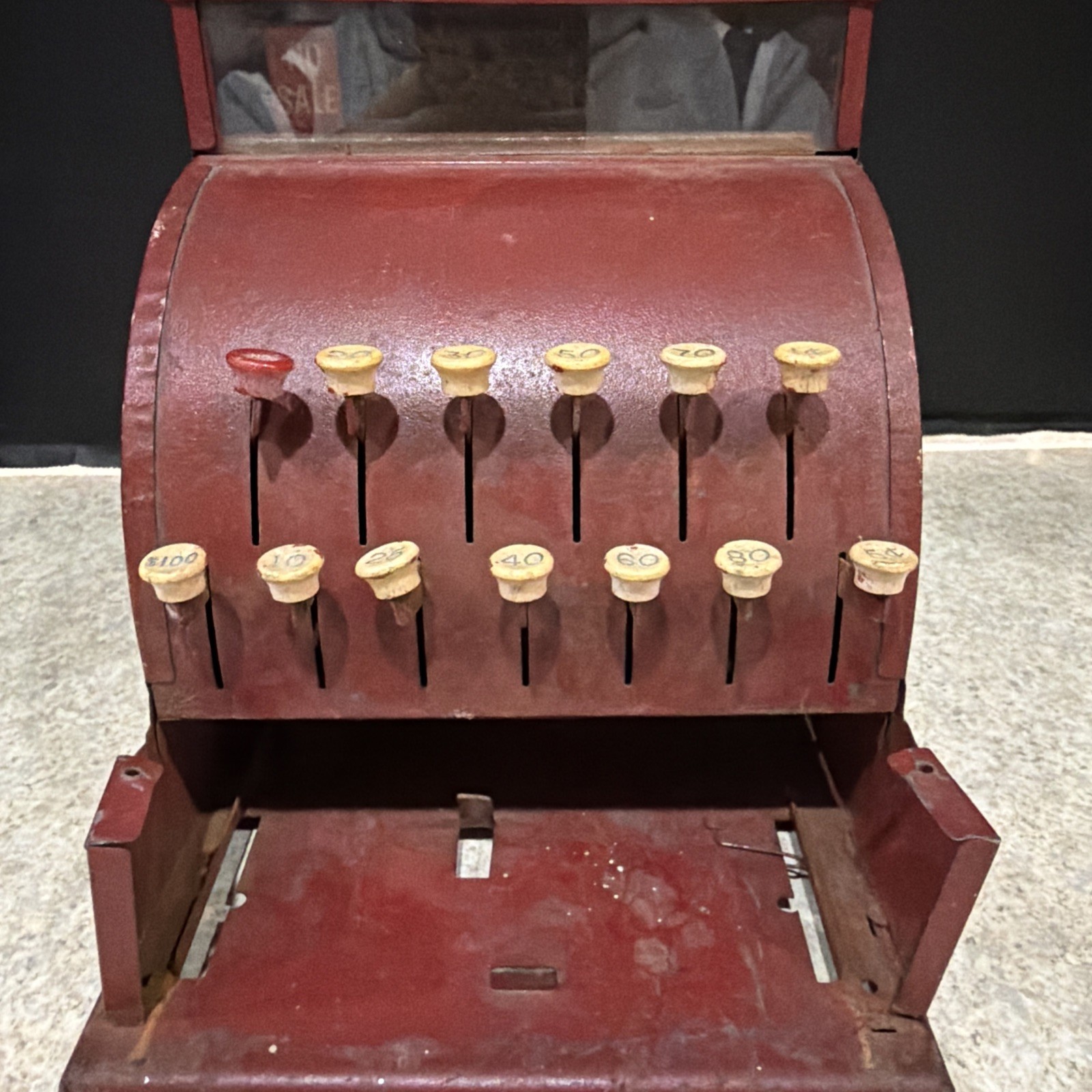 как выглядит VTG Tom Thumb Toy Cash Register MFG Western Stamping Co. 1950s WORKS фото
