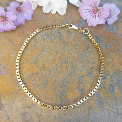Women's 9ct Yellow Gold Box Chain 