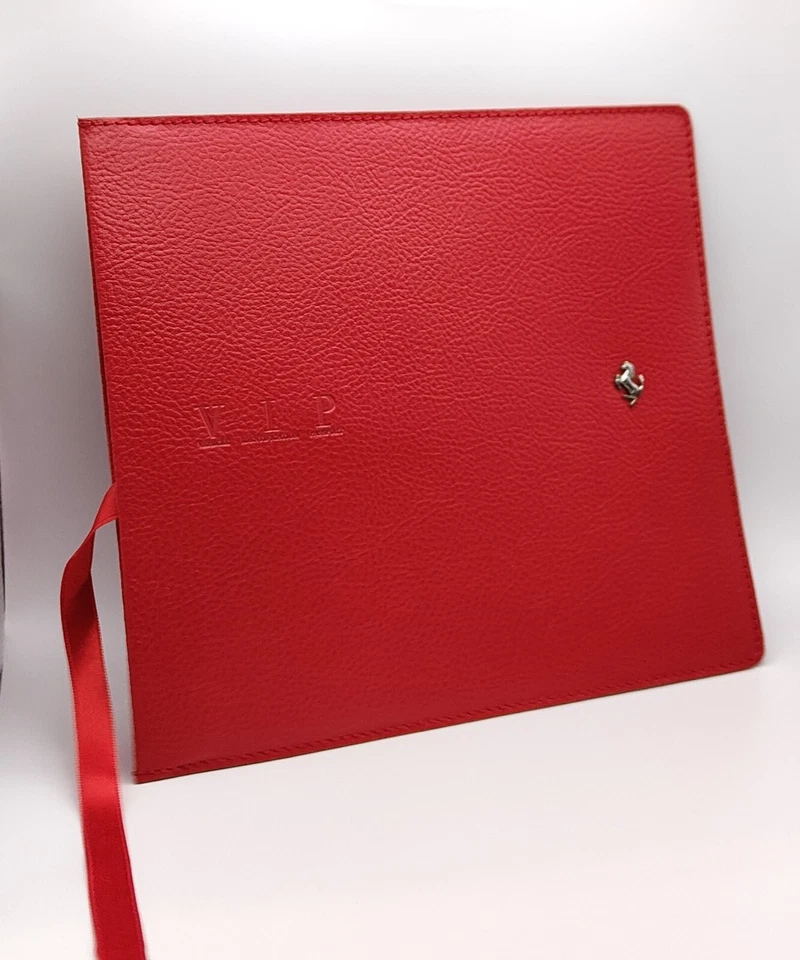 Ferrari porta documenti vip rosso ottima idea regalo oggetto da collezione  - Immagine 2 di 4