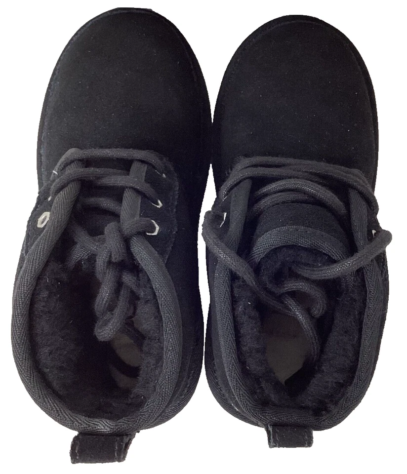 Botas chukka difusas con cordones negras UGG Neumel II para jóvenes para niños talla: 5 182O Foto 4 de 4
