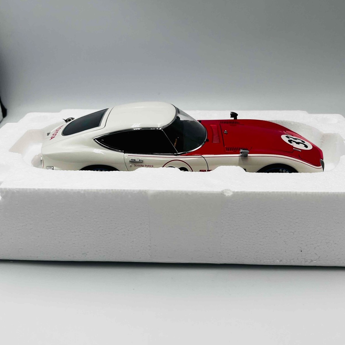 Autoart 1/18 TOYOTA 2000 GT SCCA 1968 #33 near mint | eBay