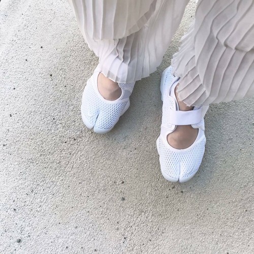 Nike Air Rift Breathe BR Women's Triple 