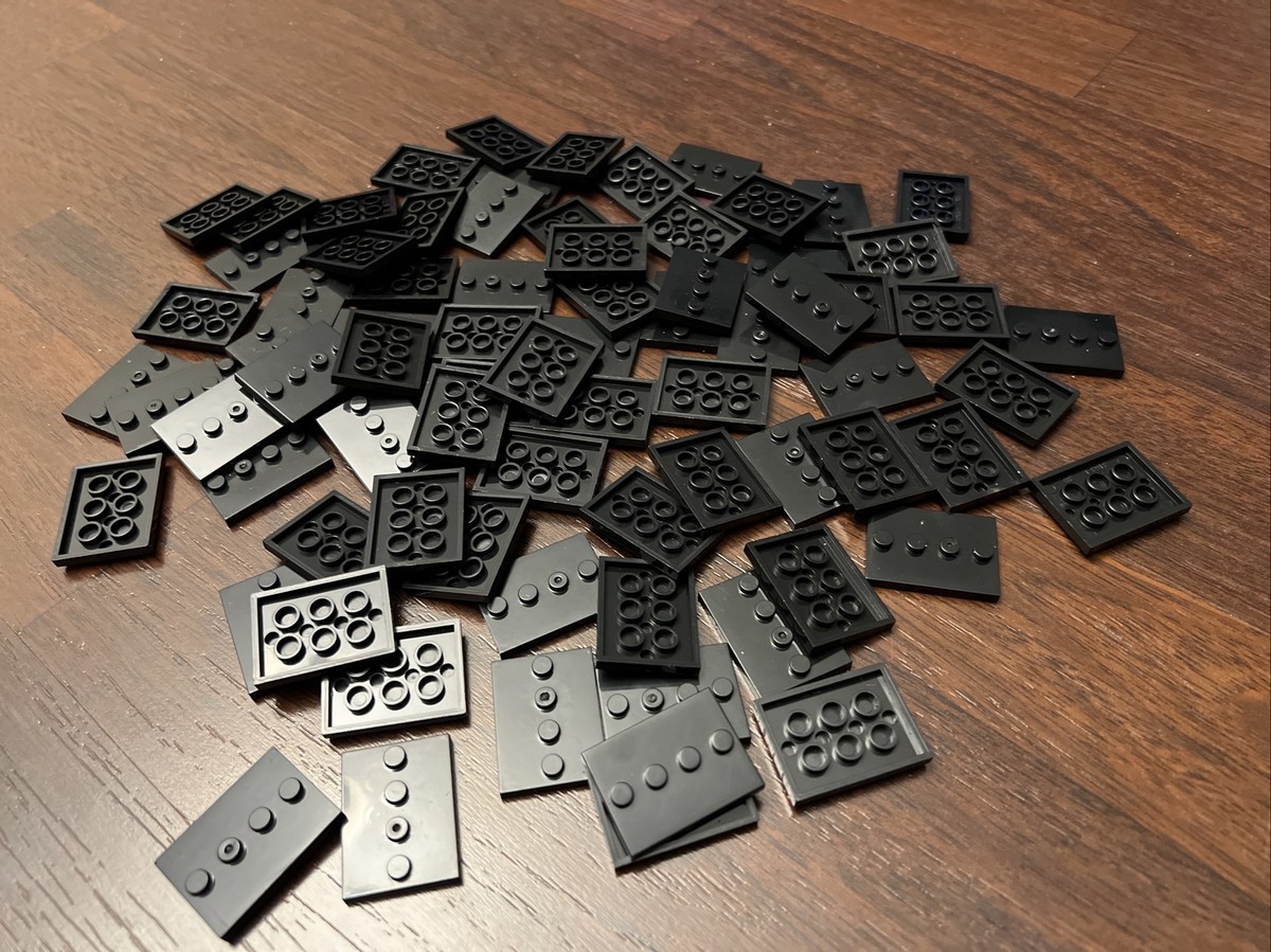 Minifigure Base Plate Stands Lot of 32 x with Center Studs