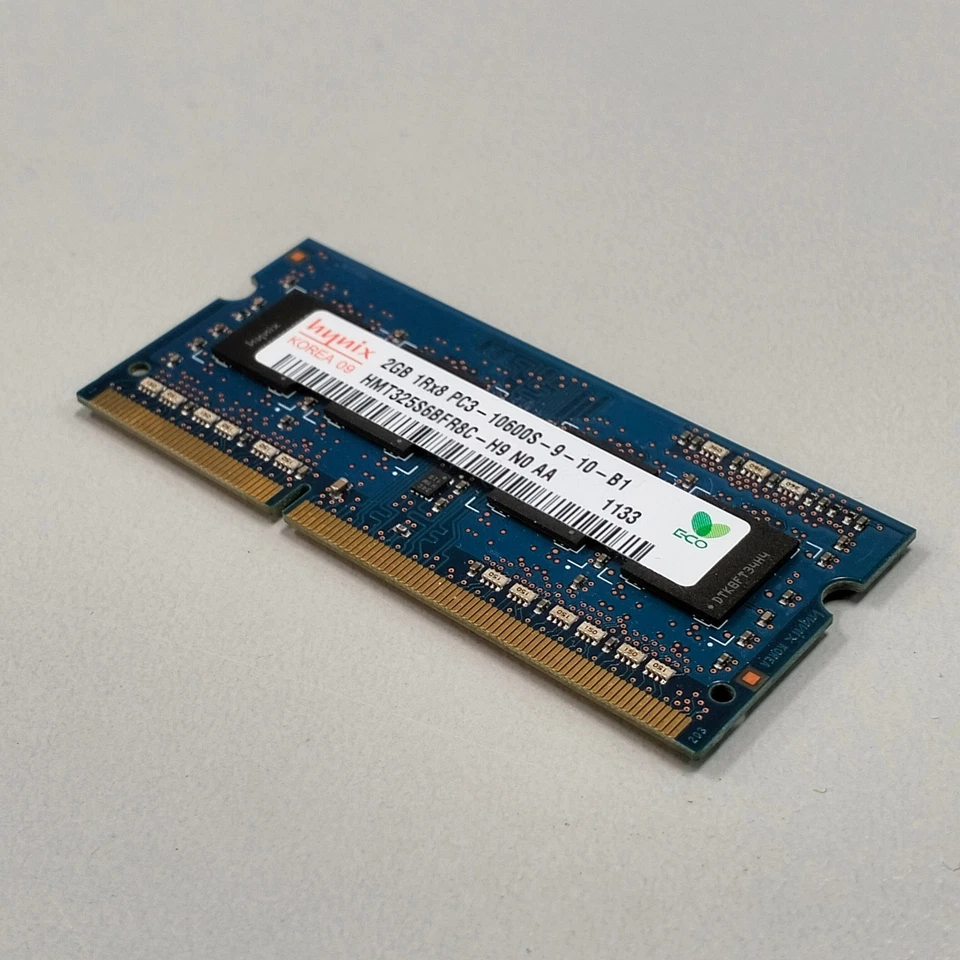 Hynix 2GB DDR3 RAM PC3-10600 1333MHz non-ECC Unbuffered CL9 HMT325S6BFR8C-H9 - Image 2 of 4