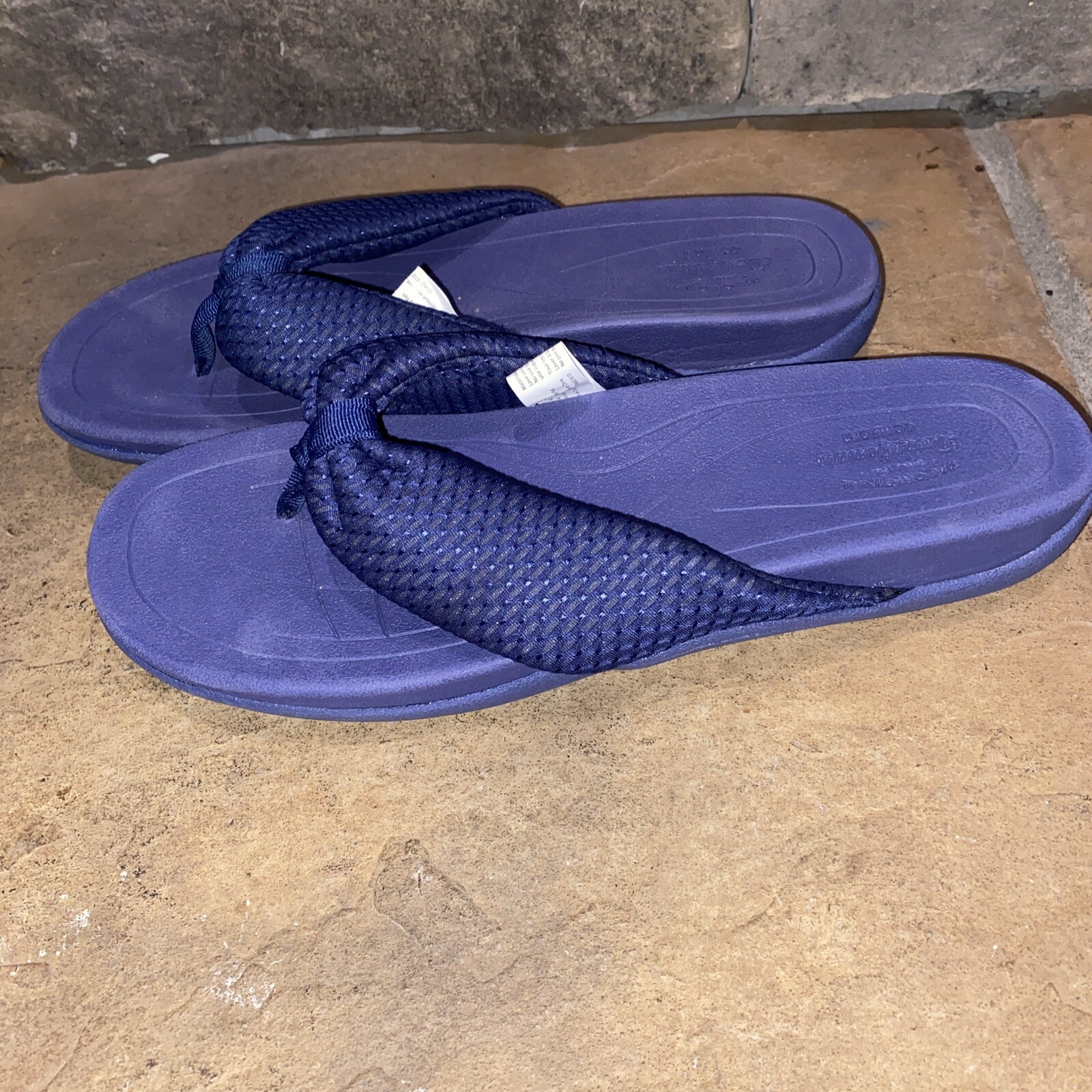 APL Sandalo perizoma lavabile originale Comfort Footwear by Dearfoams blu taglia 10 donna