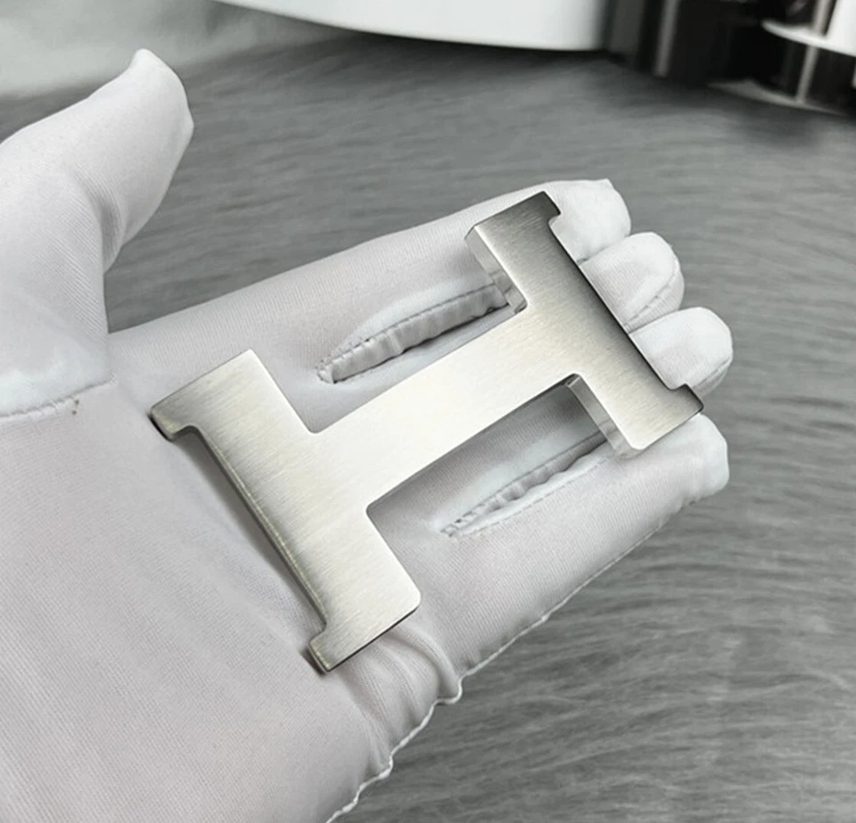 38mm H Silver Brushed Constance Belt Buckle - Image 2 of 4