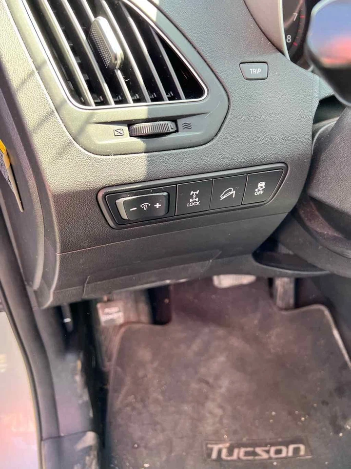 Used Automatic Transmission Shift Lever Assembly fits: 2013 Hyundai Tucson Grad - Image 3 of 4