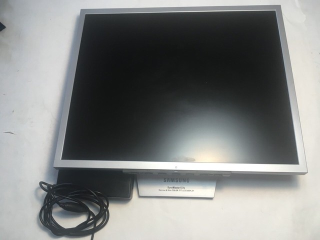 Samsung 172X LCD Monitor for sale 