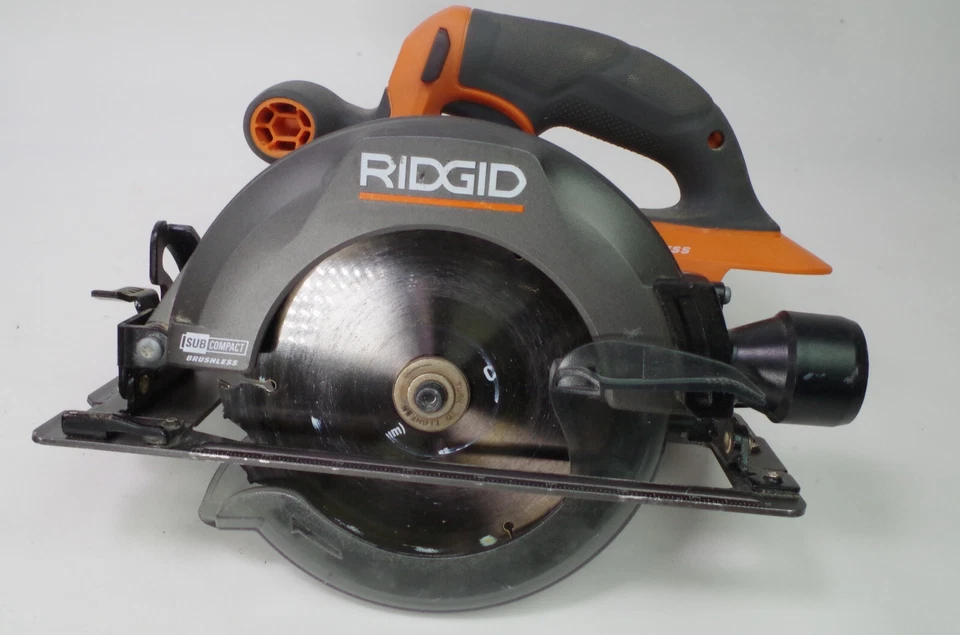Ridgid R8656 R8701 18V SubCompact Brushless 6 1/2 in. Circular Saw and Drill - Image 4 of 4