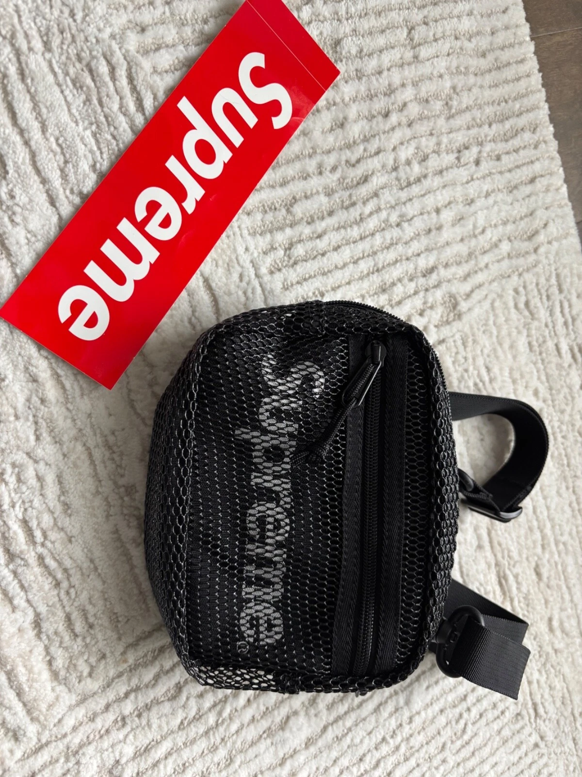 Sac bandoulière noir Supreme maille convertible