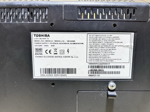 Toshiba 19” LCD HD TV Plus Remote Controller Black 19BV500B Tested and Working - Picture 7 of 9
