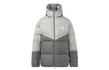 Nike Sportswear Storm-FIT Windrunner Hooded Zip-Up Windproof Water-Resistant