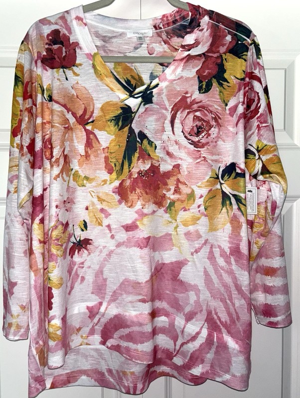 Woman’s NWT FLORAL thin Cool Top Pinks Size XXL By Concepts Beautiful Colorful!