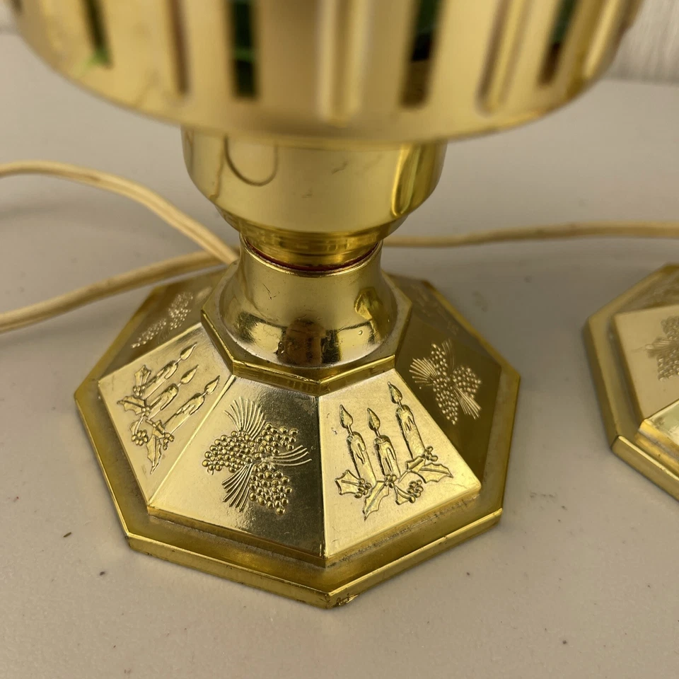 Par de velas de plástico molde soplado Navidad iluminadas vintage base dorada acebo bayas Foto 4 de 4