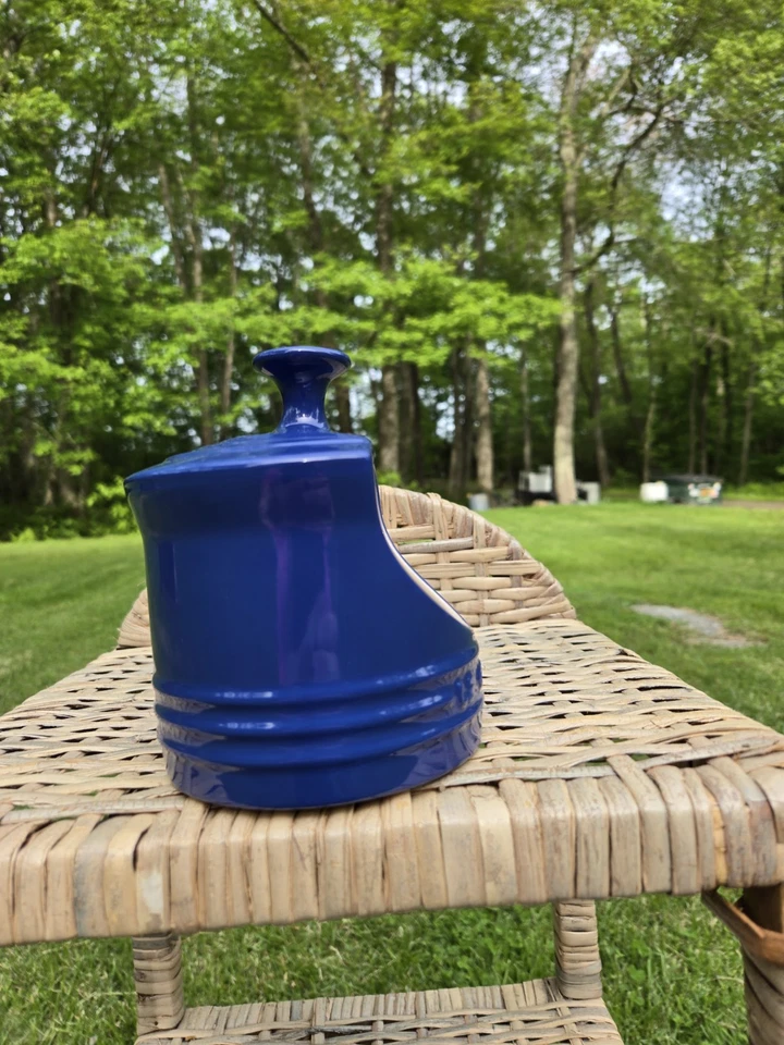 Le Creuset Salt Keeper Crock Cellar Cobalt Dark Blue Enamel Front Opening 10 Oz - Image 2 of 4