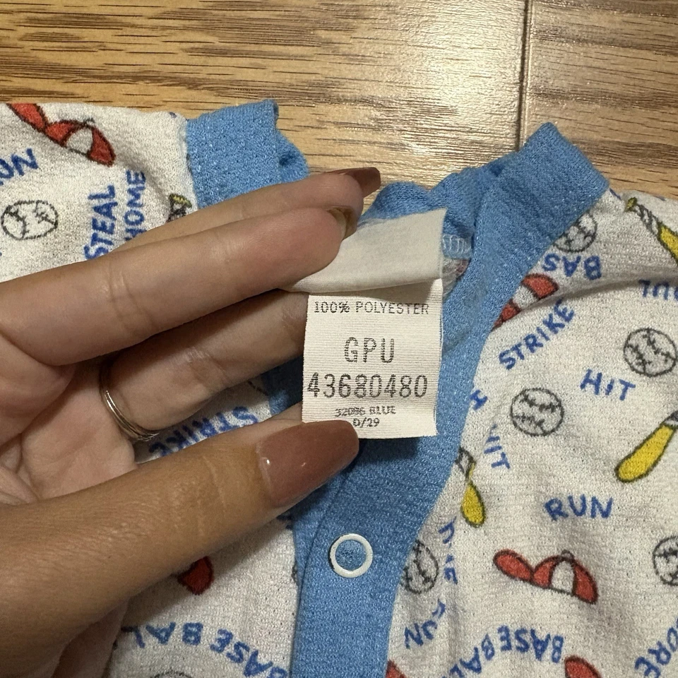 Conjunto de béisbol 3T vintage de los años 60 para niños pequeños Foto 4 de 4