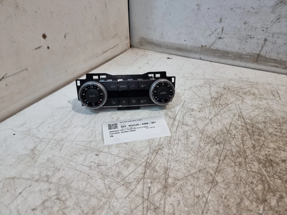 Mercedes C-Class A/C Heater Climate Control Panel 2.1 2009 W204 OEM A2048300590 - Image 2 of 4