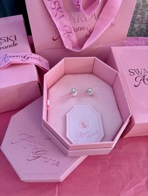 NEU Swarovski Ariana Grande x Swarovski Tennis Una Herz Ohrringe Geschenk Verpackt  