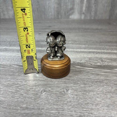 Vintage 1980 Hallmark Little Gallery Friendship is for Sharing Pewter Figurine - Picture 7 of 7
