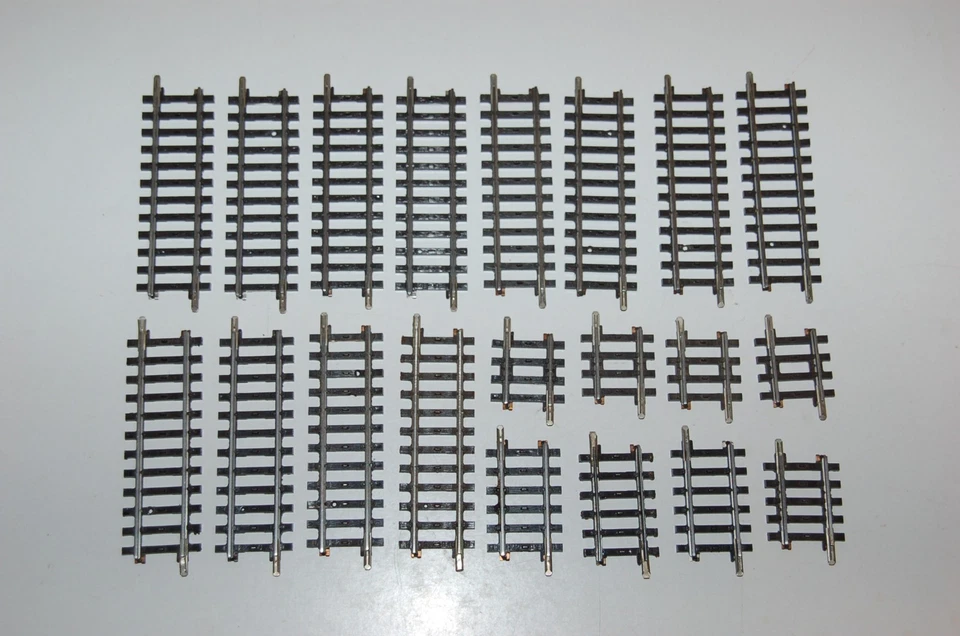 Märklin  H0  20 verschiedene Ausgleichsschienen  22er  Vollprofil  K-Gleis - Bild 1 von 1