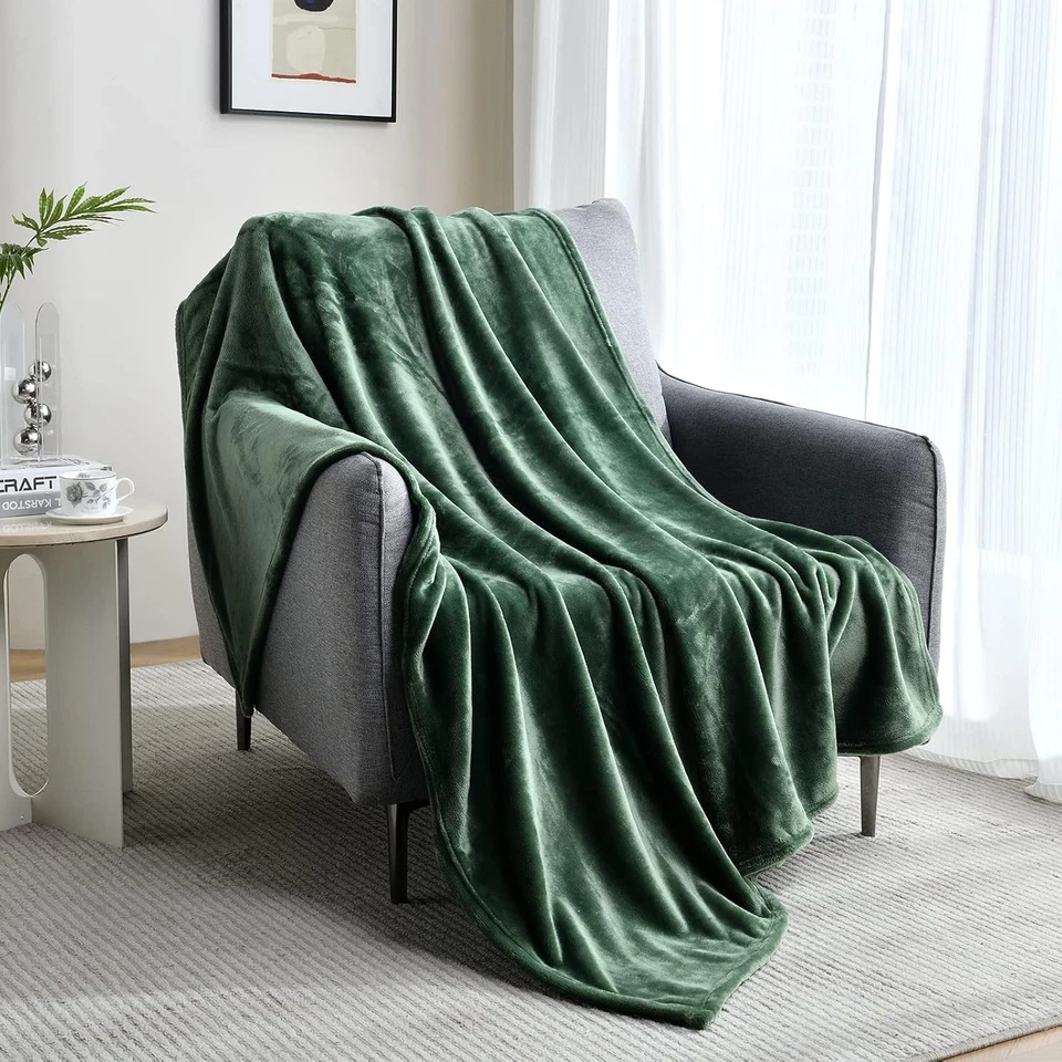 SOCHOW Flannel Fleece Blanket Twin Size, 60"×80", Olive Green  - Image 2 of 4
