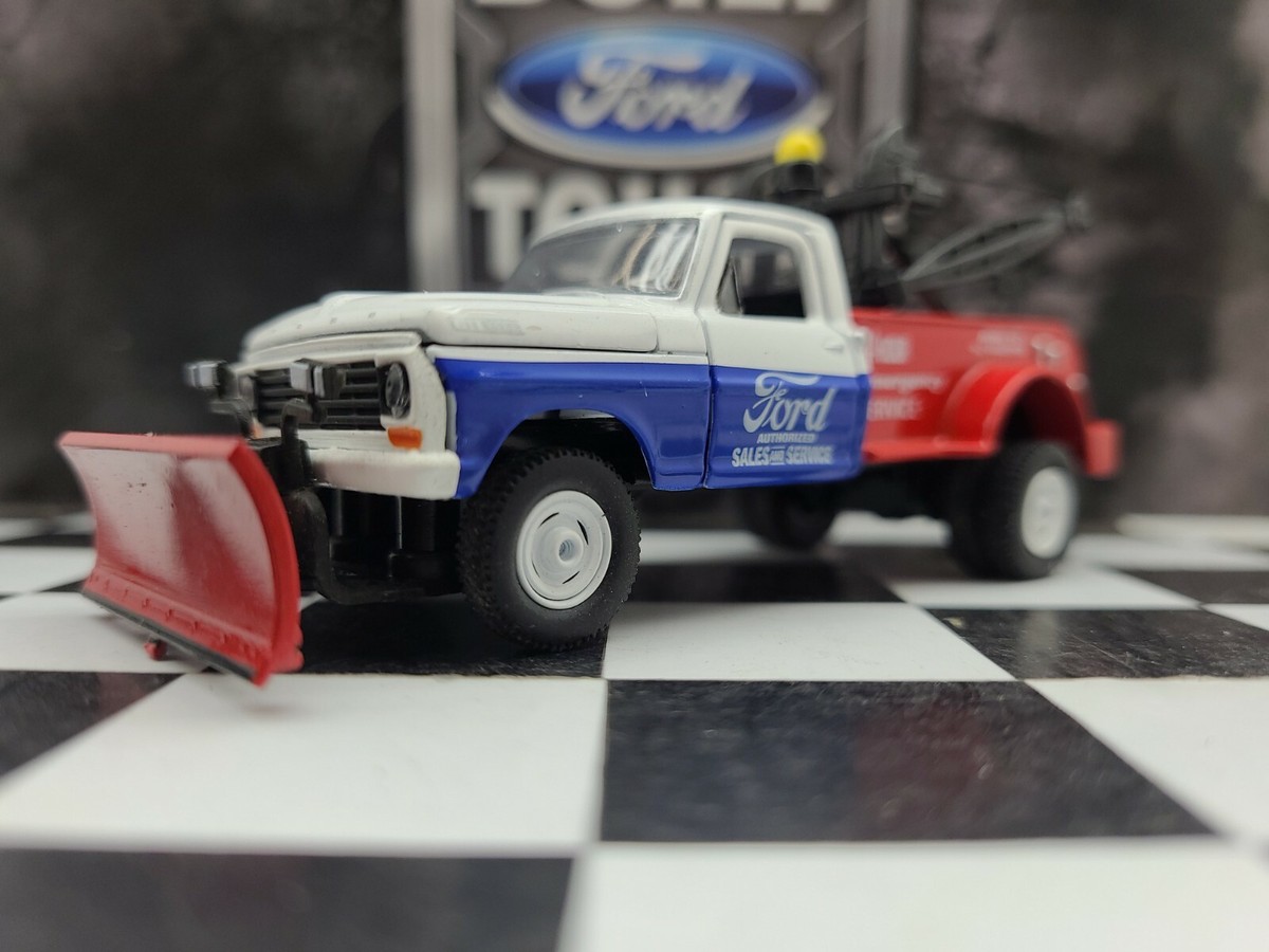 CUSTOM 4WD2018 Ford 6.7 F350 4x4 1/64 Greenlight Wrecker Tow Truck