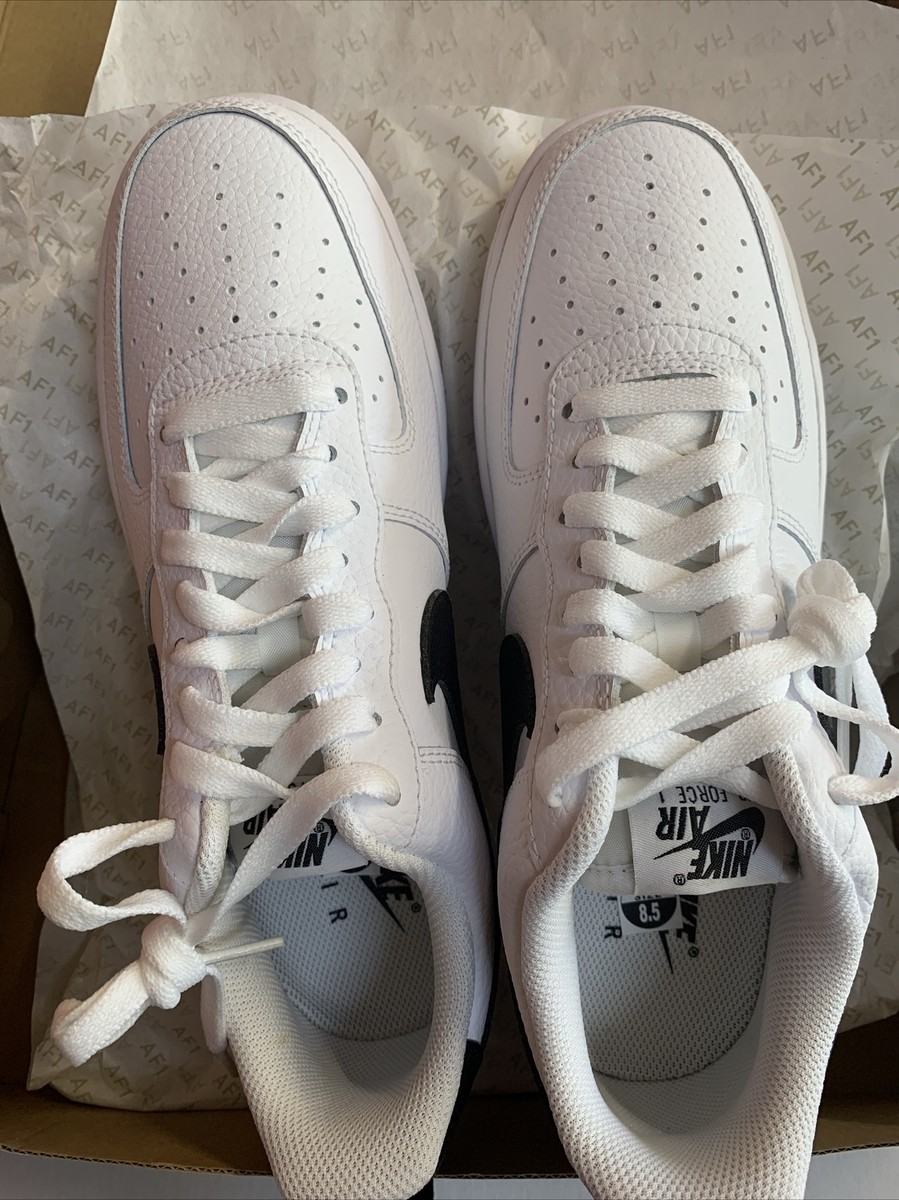 Size 8 - Nike Air Force 1 '07 Low White Black for sale Size 8 - Nike Air Force 1 '07 Low White Black for sale