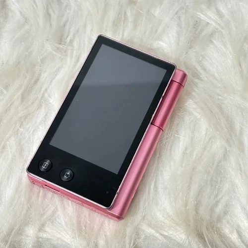 Samsung MV800 Flip-out Selfie 5x Zoom 16 Megapixels Touch Vlog Camera - English - Picture 12 of 24