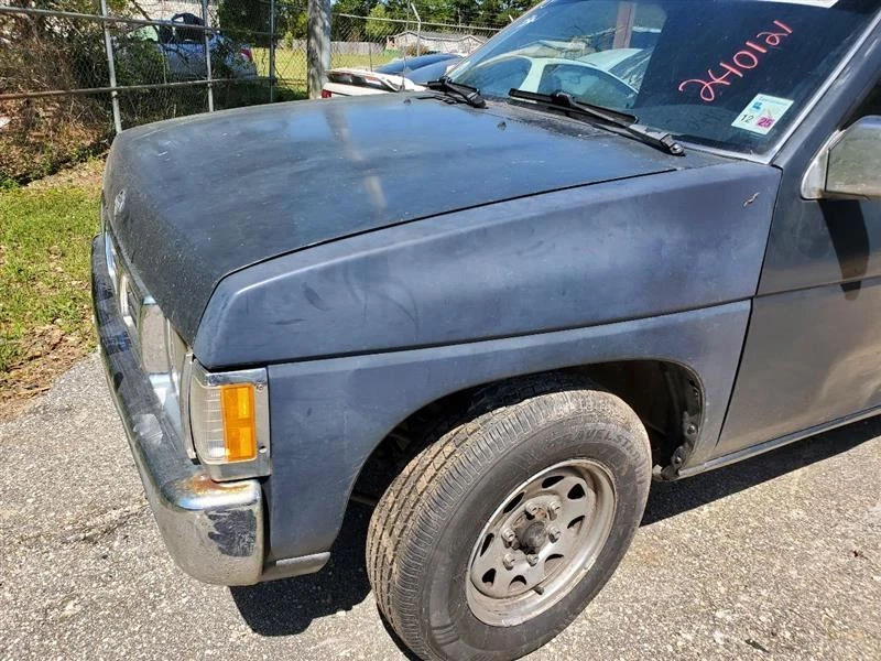 1987 1997 Nissan Pickup OEM Driver Left Fender Needs Paint - Image 3 of 4