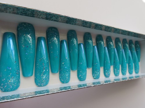 XL Turquoise Glitter Fade Square Coffin Press On Nails (20) - Picture 2 of 4