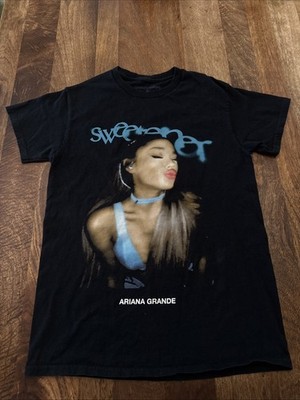 Ariana Grande Sweetener World Tour Black Graphic Tee Medium