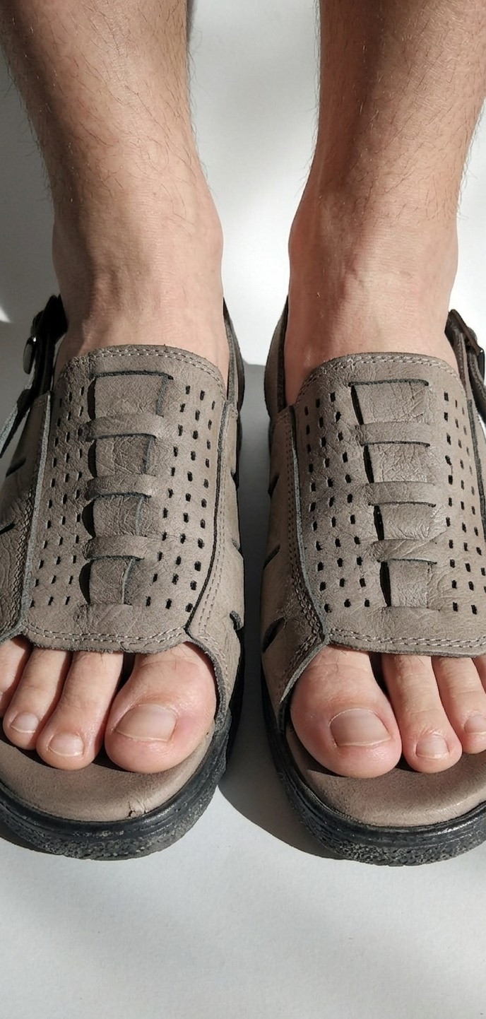 sandalias clásicas de cuero puntera abierta diseñadas para comodidad y durabilidad