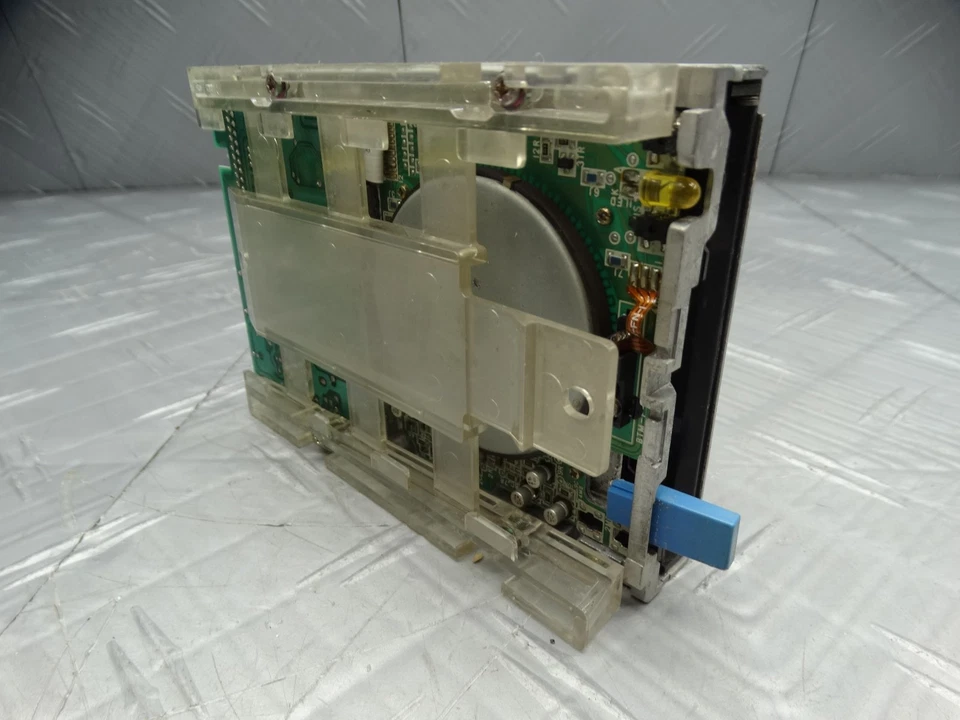 Unidad de disquete interna Alps 12V 0.47A + trineo Caddy 15F7503 /DFP723D12F Foto 3 de 4