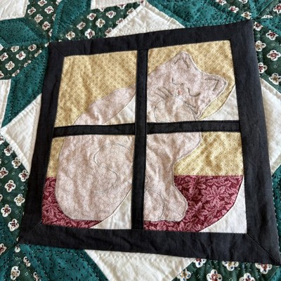 Vtg Handmade Wall Hanging Quilt with Cat and Green Block Stars. Cat Folk Art