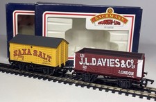2x Bachmann Private Owner Wagons 33-176A Salt Van & 33-100A Plank Wagon OO Gauge