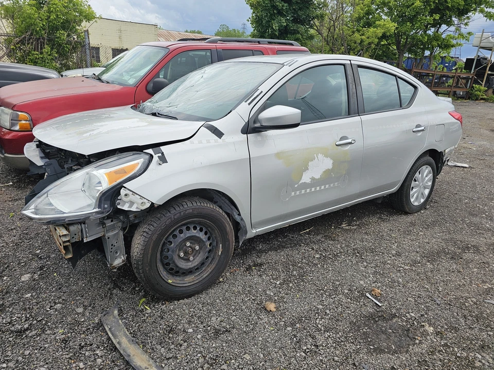 Used Front Right Door Window Regulator Front fits: 2017 Nissan Versa Sdn electri Foto 4 de 4