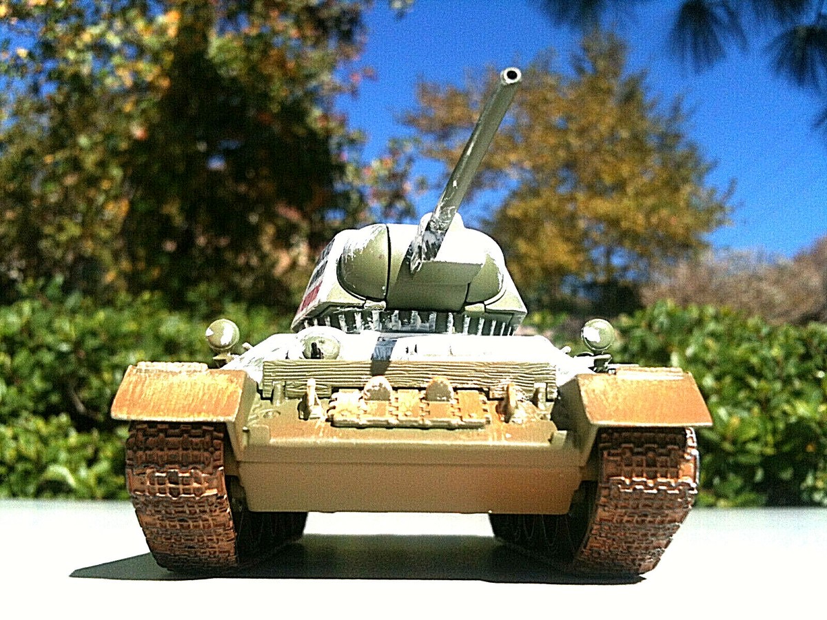 Miniature Corgi Char T-34 (Modèle 1934) – Opération Barbarossa – Échelle 1/48 – Vert Armée