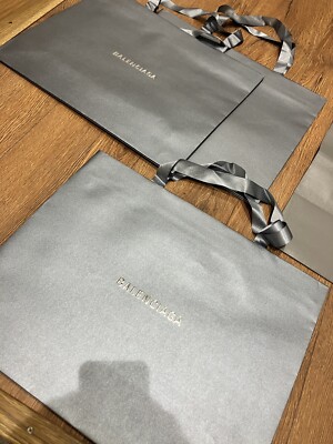 Echte BALENCIAGA graue leere Papier Einkaufstasche Geschenktüten insgesamt 4
