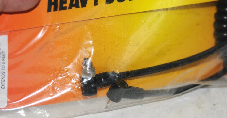 Paramount  Sync Cord CAT# V5-4C Vivitar to Nikon Screwlock NEW OLD STOCK - Image 3 of 4