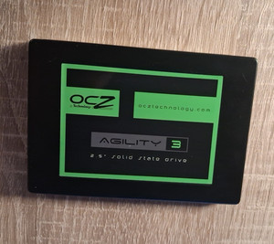 OCZ Agility 2 SSD Series 60GB 2,5" SATA II neuwertig
