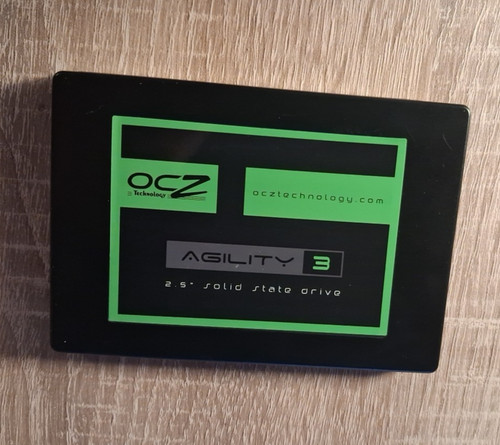 OCZ Agility 2 SSD Series 60GB 2,5" SATA II neuwertig