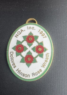 Vintage NQA Quilt Souvenir  1997 Dolores Hinson Rose Wreath Jewelry Pendant