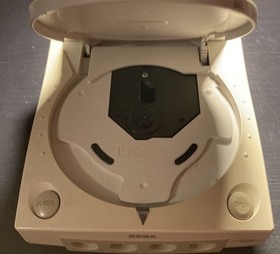 Sega Dreamcast Pal Video Game Console W/ Games an accessories