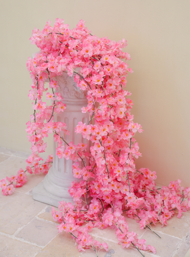 2 Stück Künstliche Kirschblüte Gefälschte Seide Blume Hängende Rebe Sakura Party Dekor - Bild 7 von 28