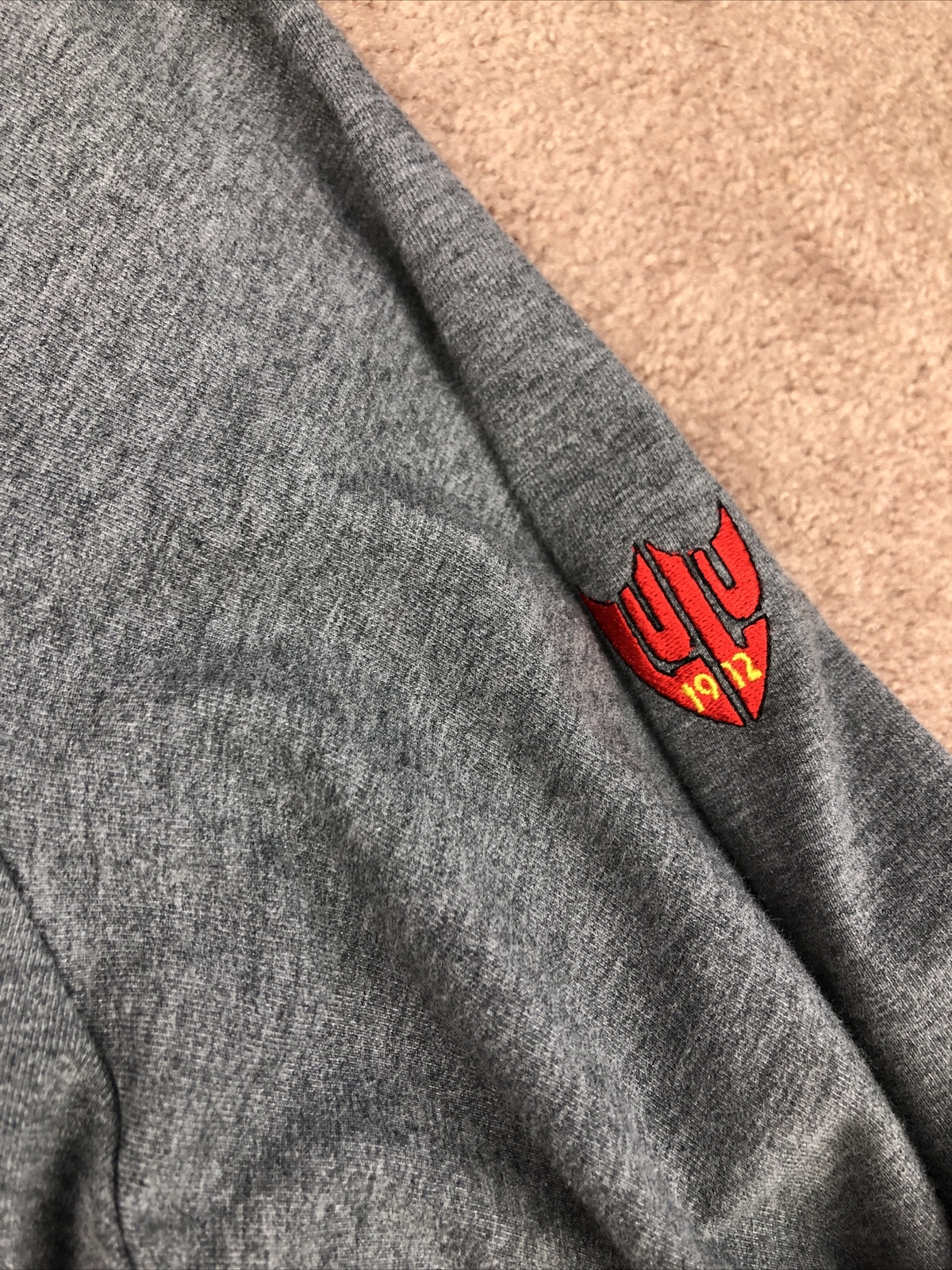 Travis Matthew Solid Gray 1/2 Zip Pullover Size M… - image 5